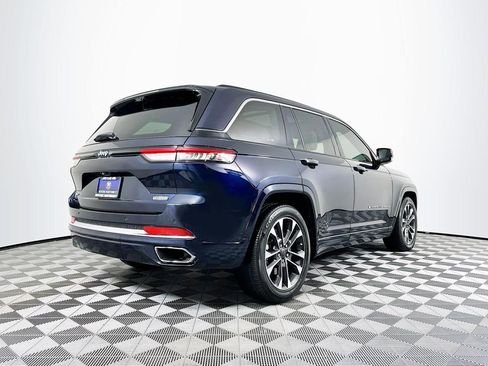 Used 2022 Jeep Grand Cherokee Overland w/ Advanced Protech Group III image 11