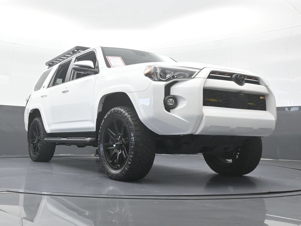 Used 2024 Toyota 4Runner SR5 Premium w/ Moonroof Package AWD/4WD image 64