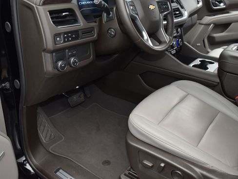 Used 2024 Chevrolet Tahoe LT w/ Luxury Package image 12