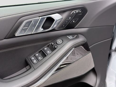 New 2026 BMW X7 xDrive40i w/ M Sport Package image 23