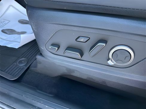 Used 2025 Hyundai Palisade Calligraphy image 32