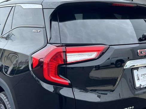 Used 2023 GMC Terrain SLT w/ Infotainment Package II AWD/4WD image 13