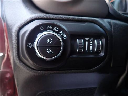 Used 2022 Jeep Gladiator Sport AWD/4WD image 13