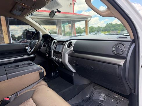 Used 2014 Toyota Tundra SR5 AWD/4WD image 21