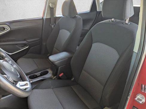 Used 2023 Kia Soul LX image 15