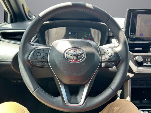 Used 2024 Toyota Corolla Cross AWD Hybrid w/ Moonroof Package image 14