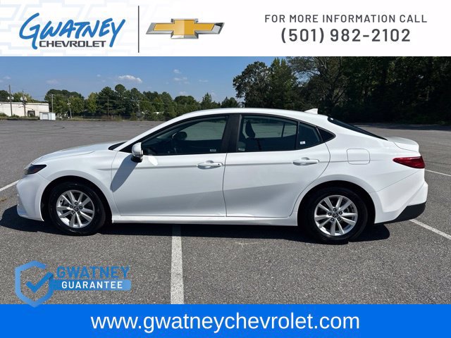 Used 2025 Toyota Camry LE FWD image 8