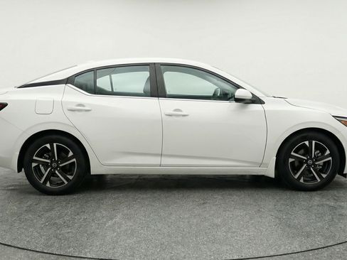 Used 2025 Nissan Sentra SV image 11