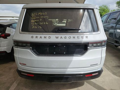 Used 2024 Jeep Grand Wagoneer Series III w/ HD Trailer Tow Package image 3