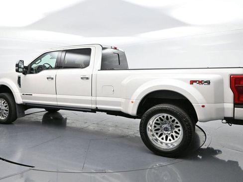 Used 2019 Ford F450 Platinum w/ Platinum Ultimate Package AWD/4WD image 5