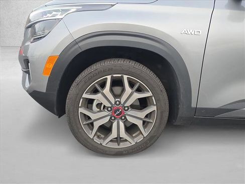 Used 2023 Kia Seltos SX image 25