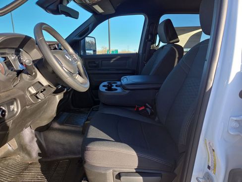 New 2026 RAM 5500 Tradesman w/ Chrome Appearance Group image 9