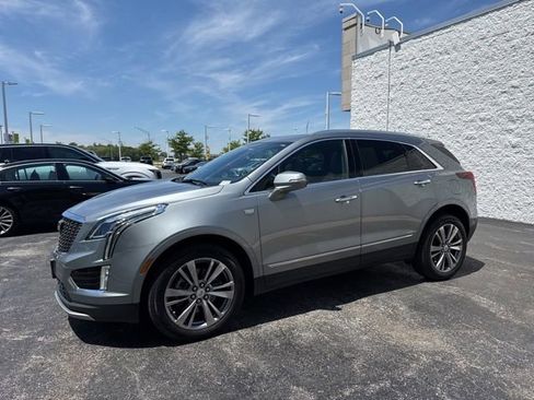 Used 2023 Cadillac XT5 Premium Luxury w/ LPO, Floor Liner Package AWD/4WD image 3