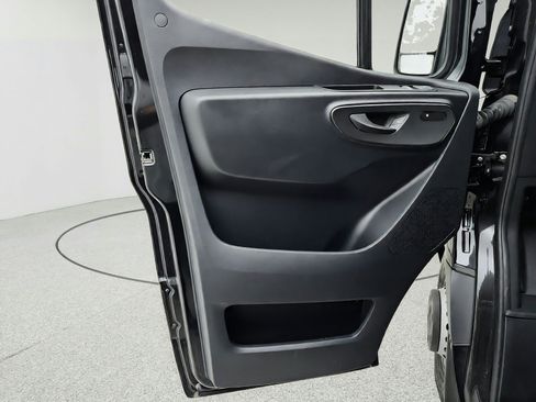 Used 2024 Mercedes-Benz Sprinter 3500 w/ Parking Package image 18