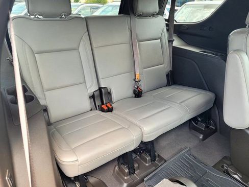 Used 2021 GMC Yukon SLT w/ SLT Luxury Plus Package AWD/4WD image 19