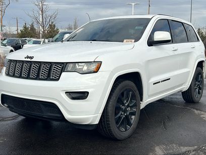 Used 2019 Jeep Grand Cherokee Altitude
