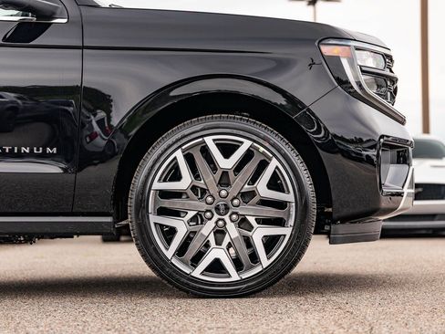 New 2026 Ford Expedition Platinum w/ Platinum Ultimate Package AWD/4WD image 5