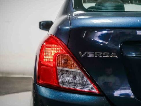 Used 2016 Nissan Versa S image 9