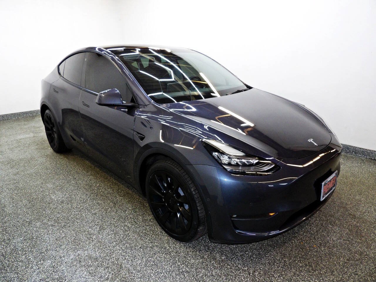 Used 2022 Tesla Model Y Long Range AWD/4WD image 3
