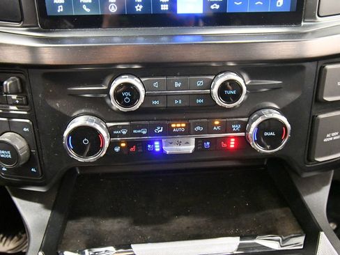Used 2023 Ford F250 Lariat w/ Black Appearance Package AWD/4WD image 26