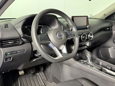 Used 2023 Nissan Sentra SV FWD image 3