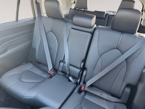 Used 2026 Toyota Grand Highlander Limited image 13