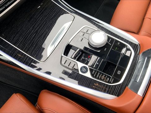 New 2026 BMW X5 sDrive40i image 8