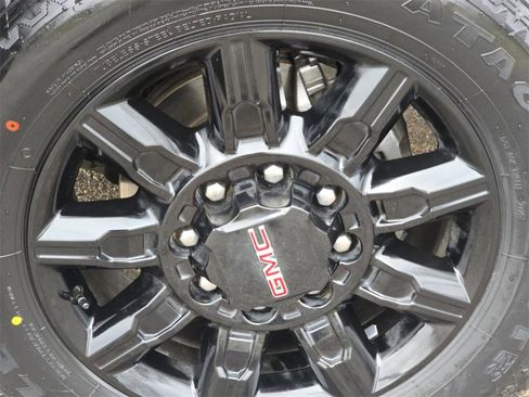 Used 2024 GMC Sierra 2500 AT4 w/ AT4 Premium Plus Package image 18