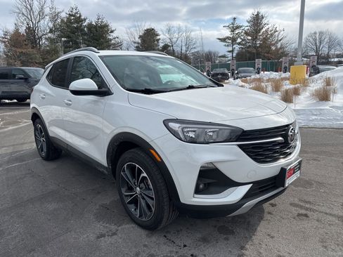 Used 2023 Buick Encore GX Select image 3