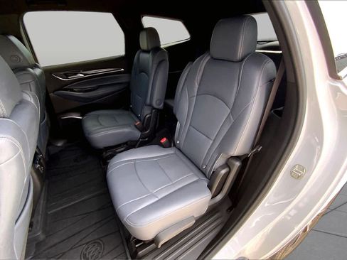 Used 2022 Buick Enclave Essence w/ Sport Touring Edition FWD image 20