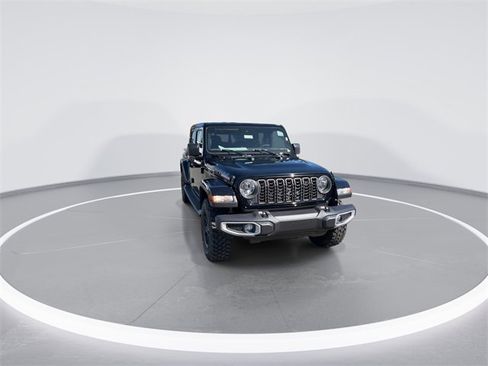New 2025 Jeep Gladiator Sport image 3