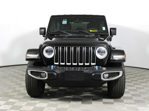 Used 2023 Jeep Wrangler Unlimited Sahara AWD/4WD image 33