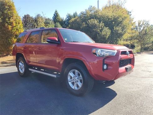 Used 2019 Toyota 4Runner SR5 Premium image 3