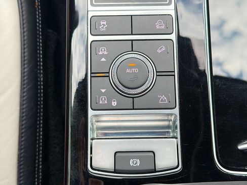 Used 2020 Land Rover Range Rover SV Autobiography Dynamic AWD/4WD image 31