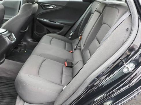 Used 2018 Chevrolet Malibu LT image 22