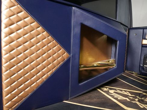 Used 2018 Ford F150 XLT w/ Equipment Group 302A Luxury image 38