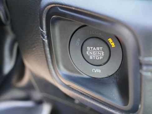 Certified 2025 Jeep Wrangler Unlimited Sahara w/ Safety Group image 31