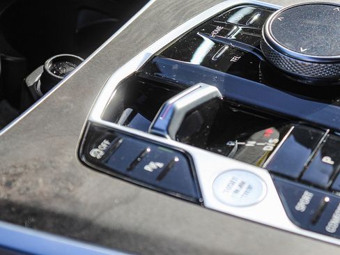 New 2026 BMW X5 sDrive40i w/ M Sport Package image 19