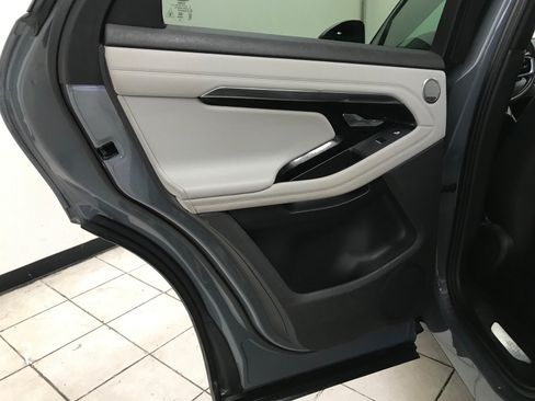 Used 2022 Land Rover Range Rover Evoque R-Dynamic SE AWD/4WD image 10