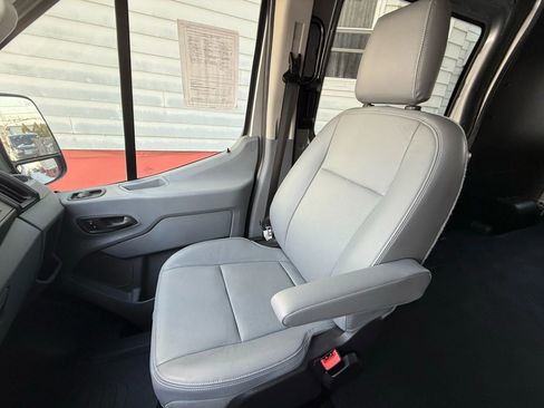 Used 2019 Ford Transit 150 148 Medium Roof w/ Premium Package image 32