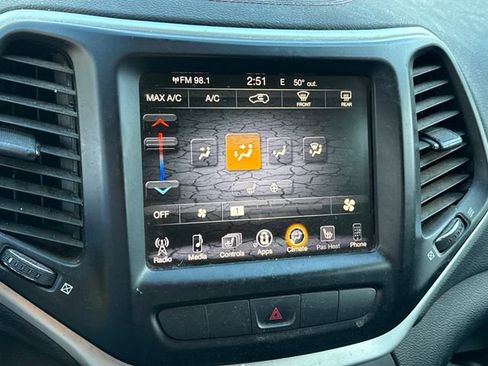 Used 2014 Jeep Cherokee Trailhawk w/ Leather Interior Group image 11