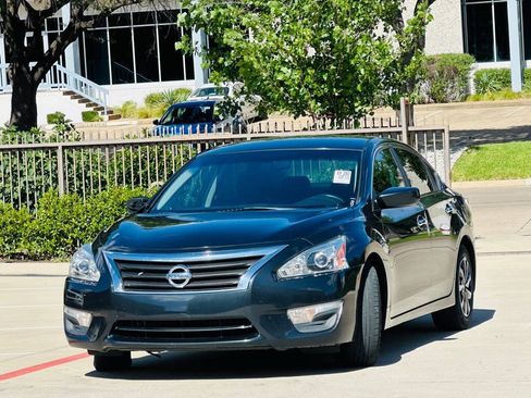 Used 2015 Nissan Altima 2.5 S FWD image 3