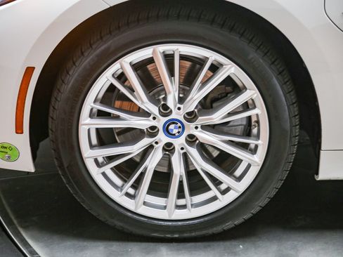 Used 2023 BMW 330e w/ Driving Assistance Package RWD image 10