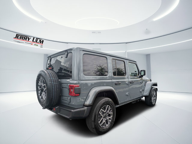 Certified 2026 Jeep Wrangler Unlimited Sahara AWD/4WD image 3