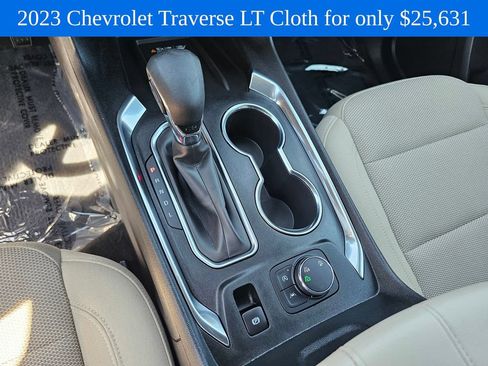 Used 2023 Chevrolet Traverse LT w/ LPO, Cargo Package AWD/4WD image 29
