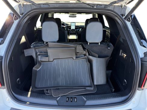 Used 2023 Ford Explorer ST w/ Equipment Group 401A AWD/4WD image 17