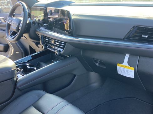 New 2025 Chevrolet Suburban RST w/ Advanced Technology Package image 23