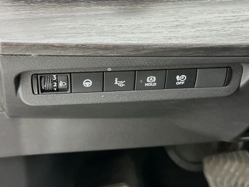 Used 2024 Nissan Ariya AWD image 17
