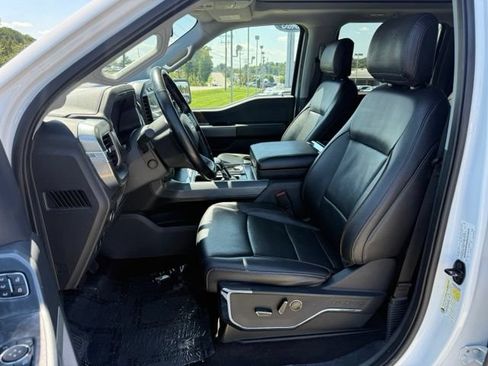 Used 2022 Ford F150 Lariat w/ Equipment Group 502A High AWD/4WD image 18