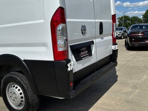 Used 2024 RAM ProMaster 2500 w/ Convenience Group FWD image 15